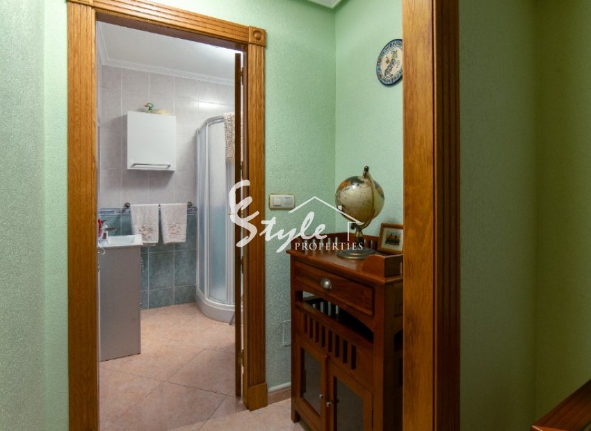 Resale - Villa - Los Altos