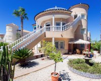 Resale - Villa - Los Altos