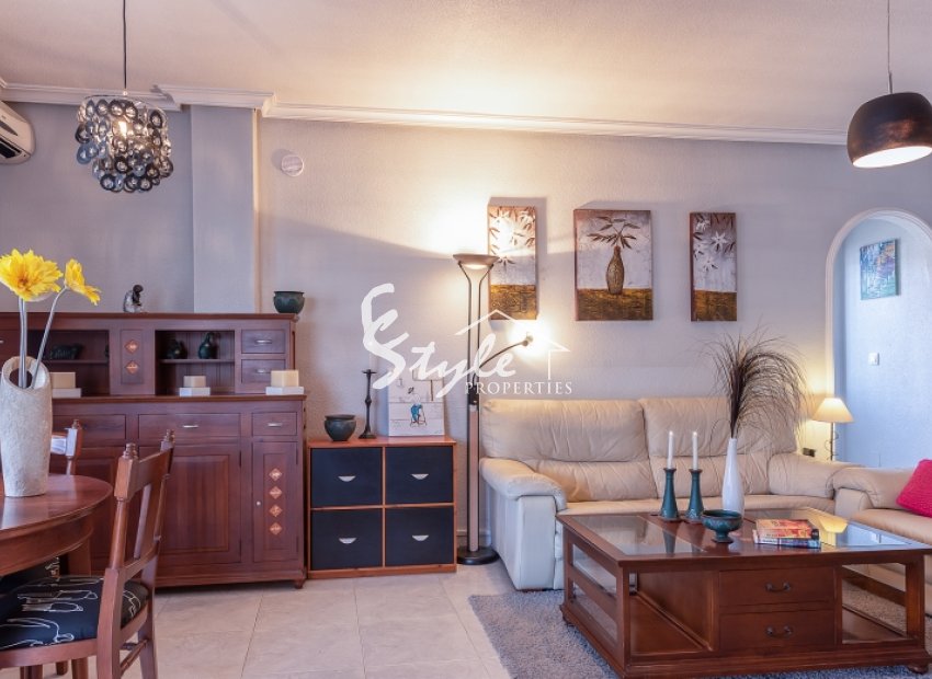 Resale - Villa - Los Altos