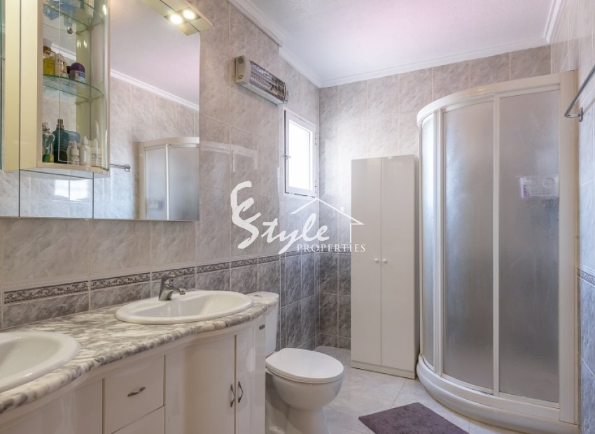 Resale - Villa - Los Altos