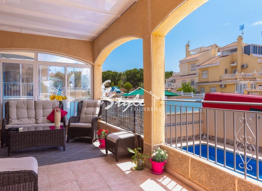 Resale - Villa - Los Altos