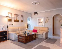 Resale - Villa - Los Altos