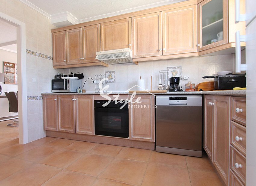 Resale - Villa - Los Altos