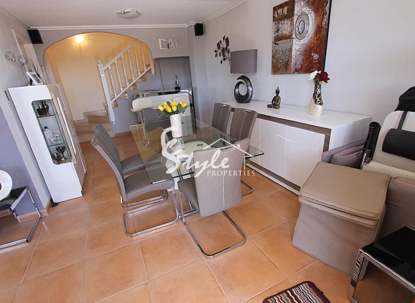 Resale - Villa - Los Altos