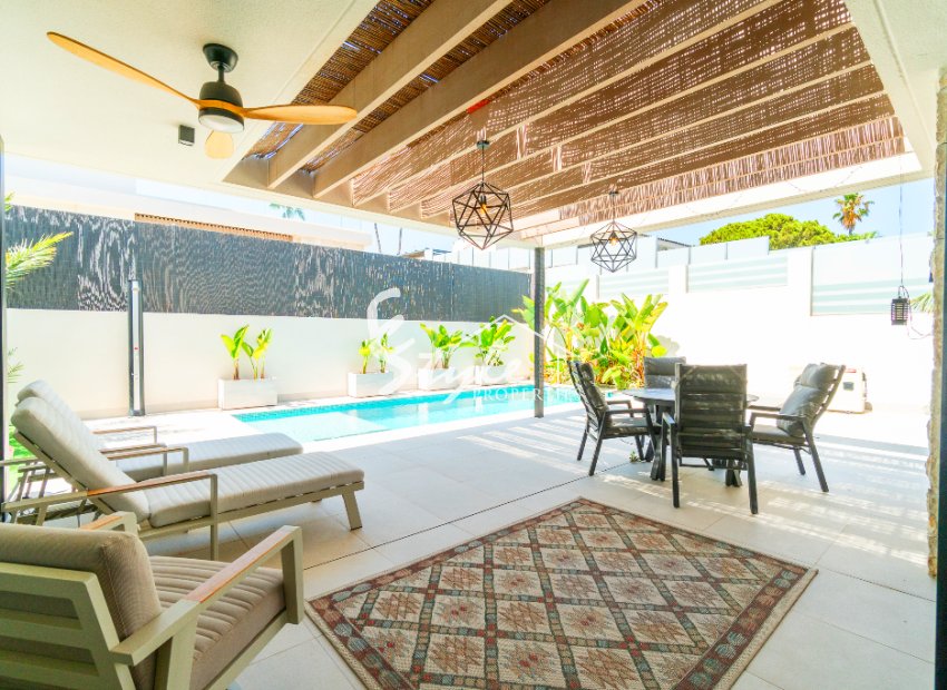 Resale - Villa - Los Balcones