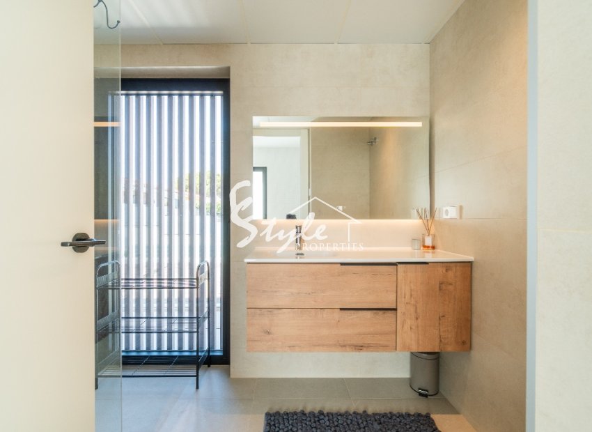 Resale - Villa - Los Balcones