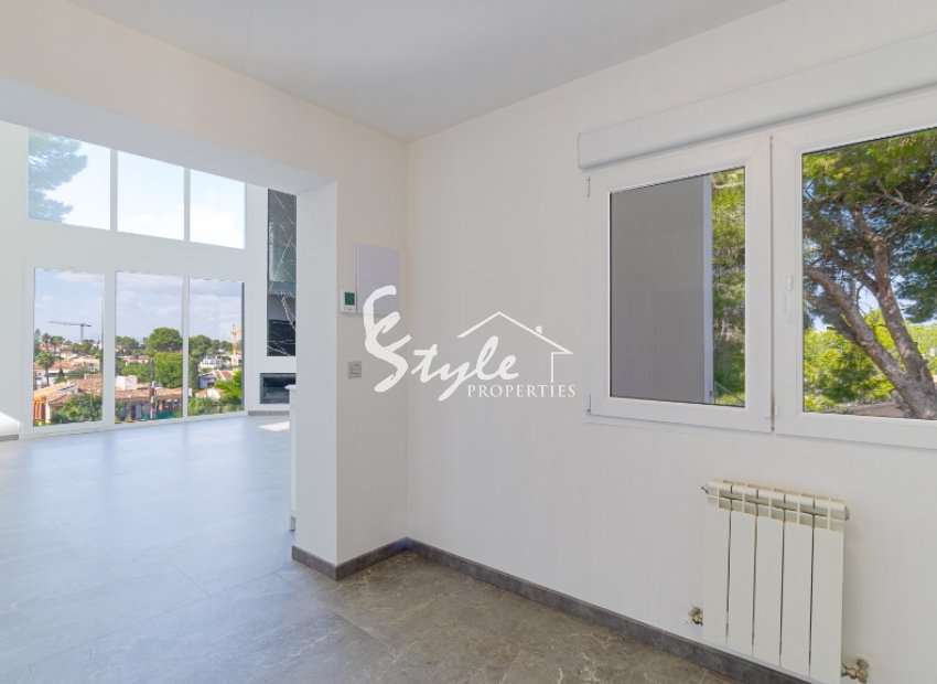 Resale - Villa - Los Balcones