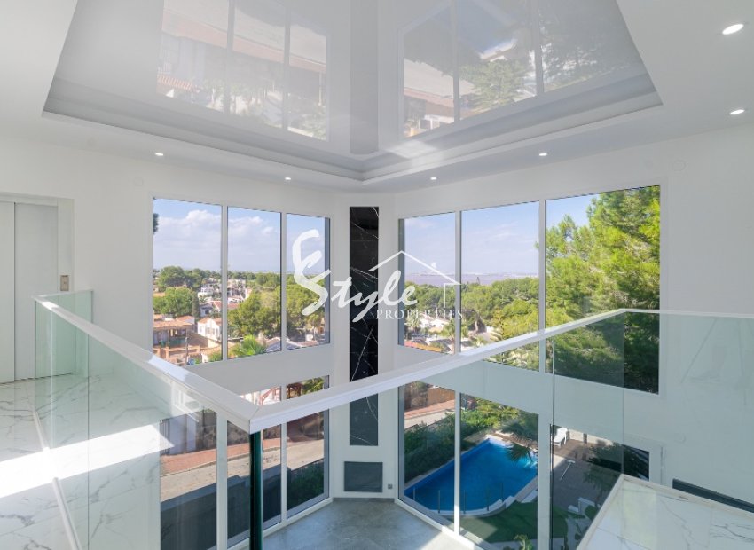 Resale - Villa - Los Balcones