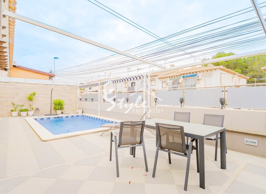 Resale - Villa - Los Balcones