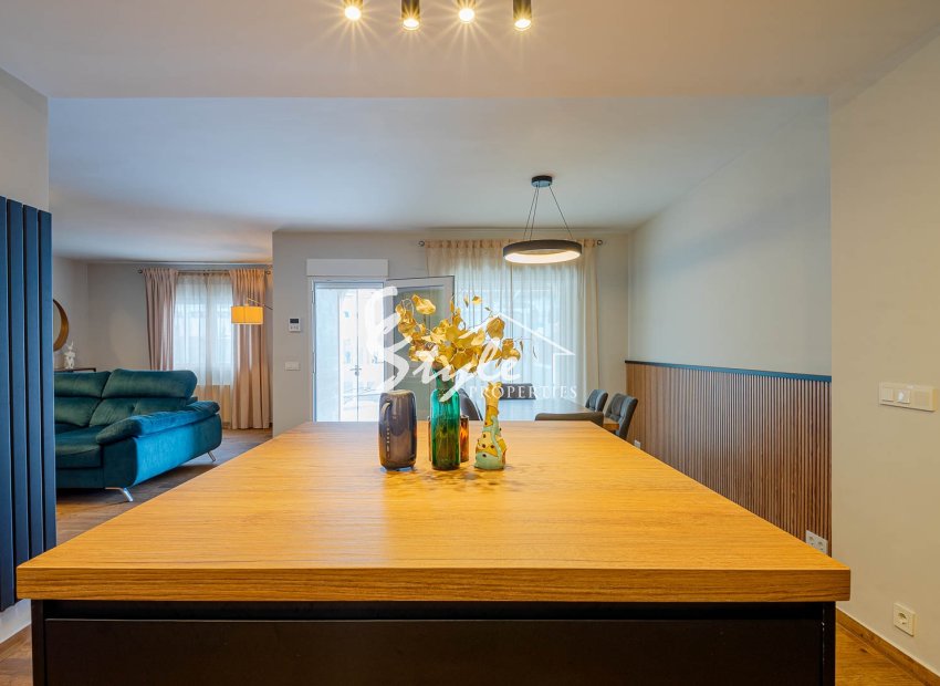 Resale - Villa - Los Balcones