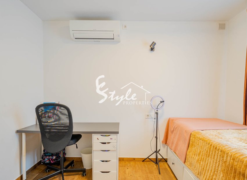 Resale - Villa - Los Balcones