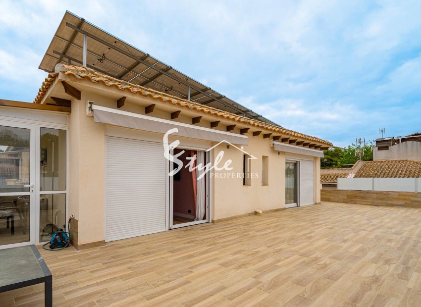 Resale - Villa - Los Balcones