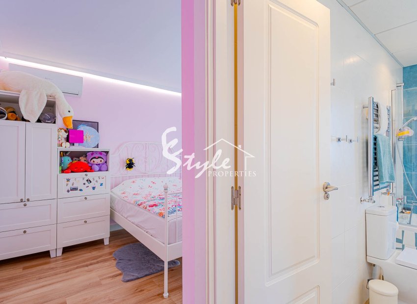 Resale - Villa - Los Balcones