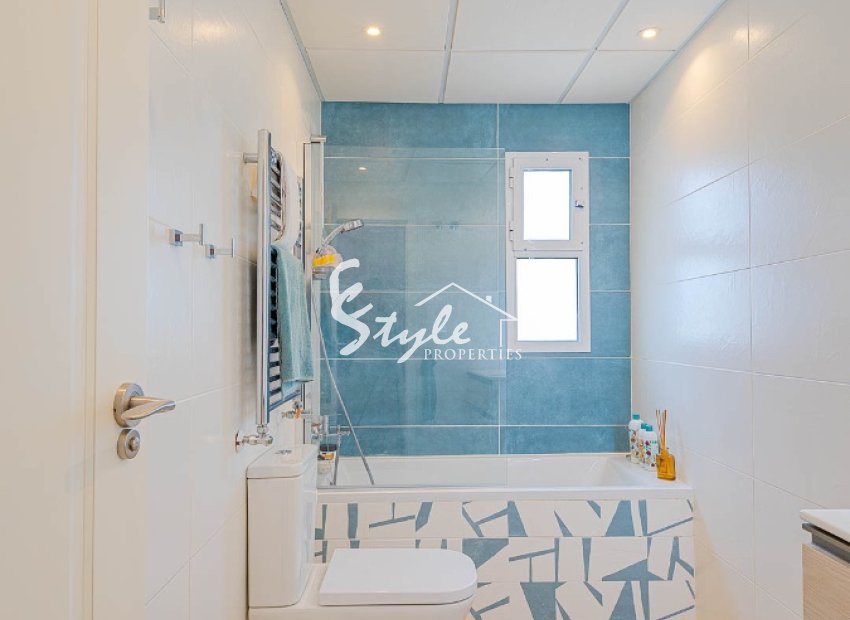 Resale - Villa - Los Balcones