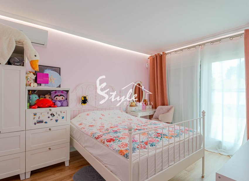 Resale - Villa - Los Balcones