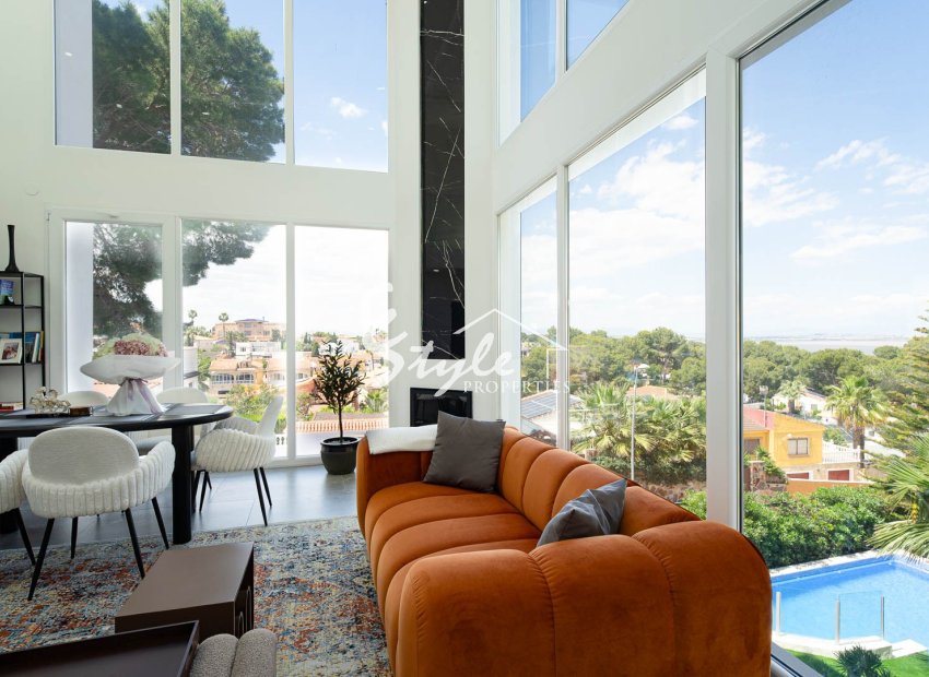 Resale - Villa - Los Balcones