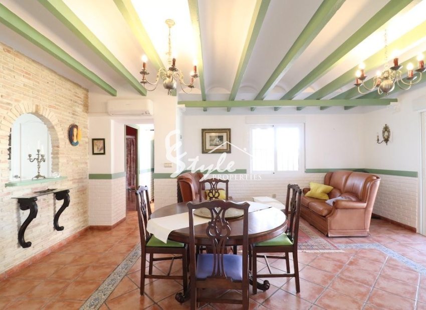 Resale - Villa - Los Dolses