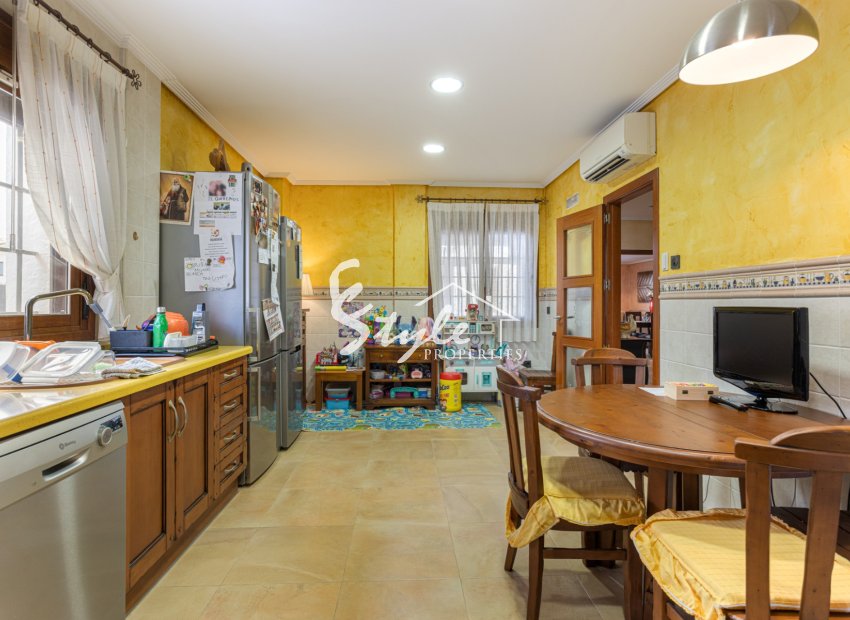 Resale - Villa - LOS MONTESINOS - La Herada