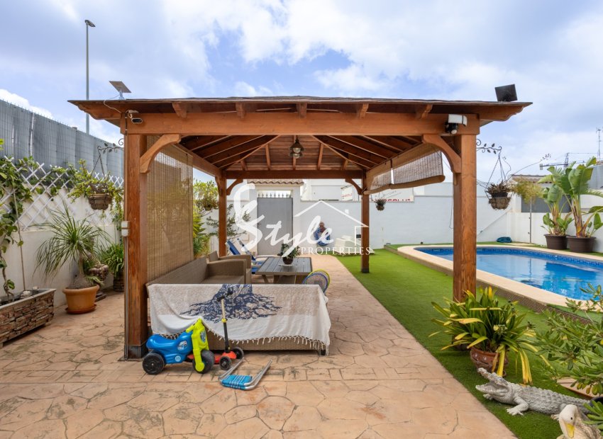 Resale - Villa - LOS MONTESINOS - La Herada