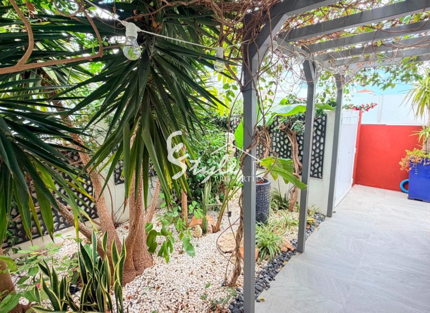 Resale - Villa - Los Montesinos - La Herada