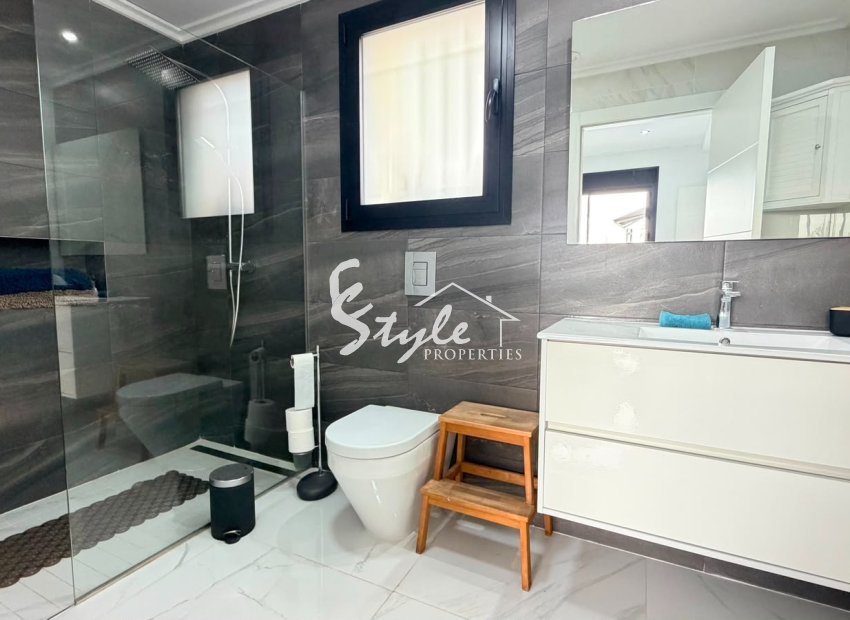 Resale - Villa - Los Montesinos - La Herada
