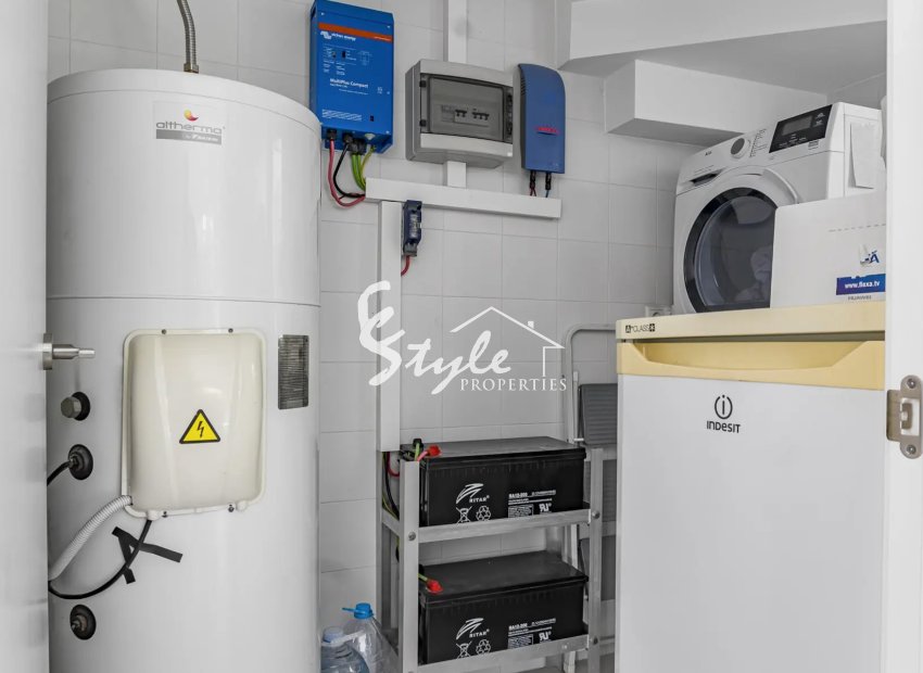 Resale - Villa - Mil Palmeras