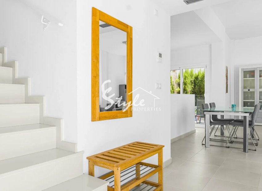 Resale - Villa - Mil Palmeras