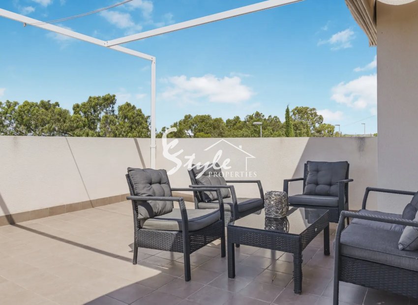 Resale - Villa - Mil Palmeras