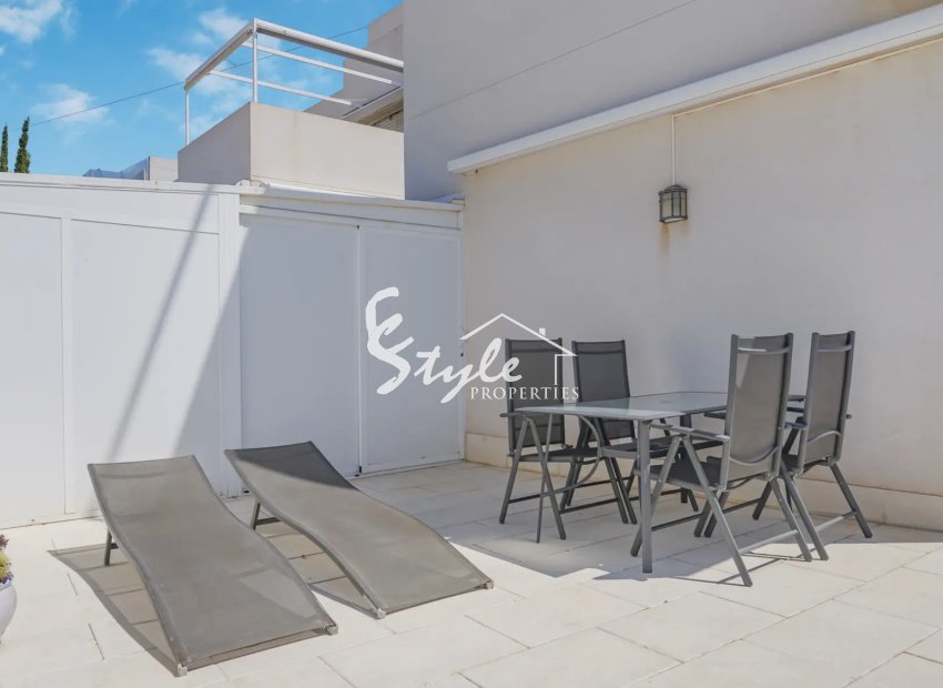 Resale - Villa - Mil Palmeras