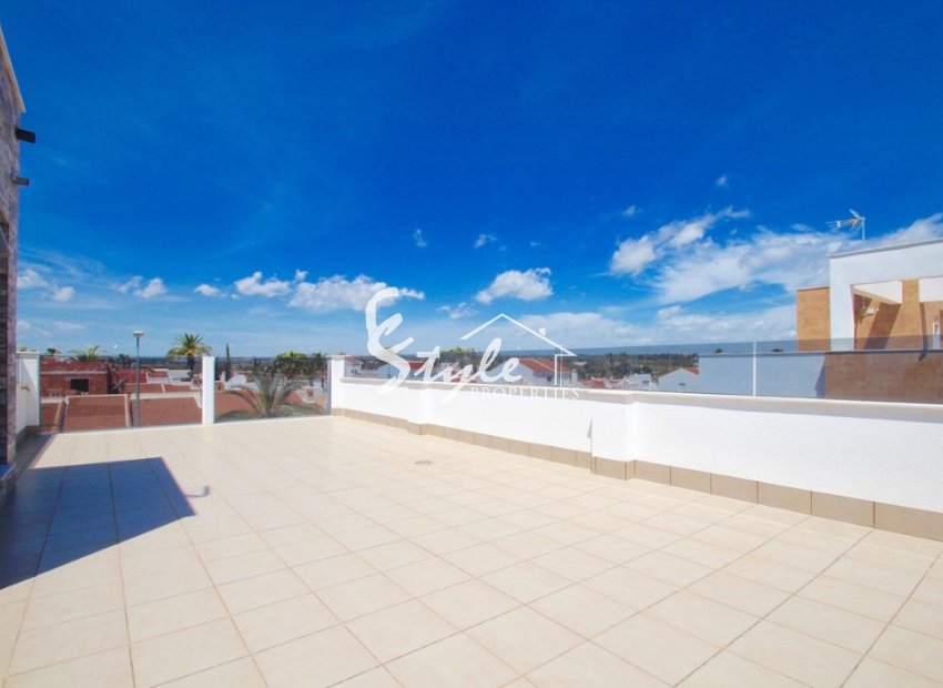 Resale - Villa - Mil Palmeras