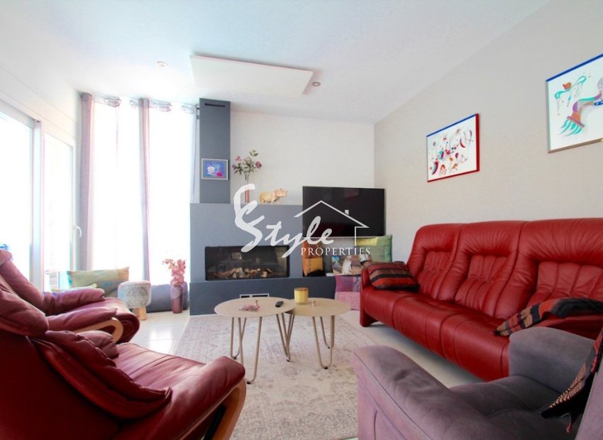 Resale - Villa - Mil Palmeras