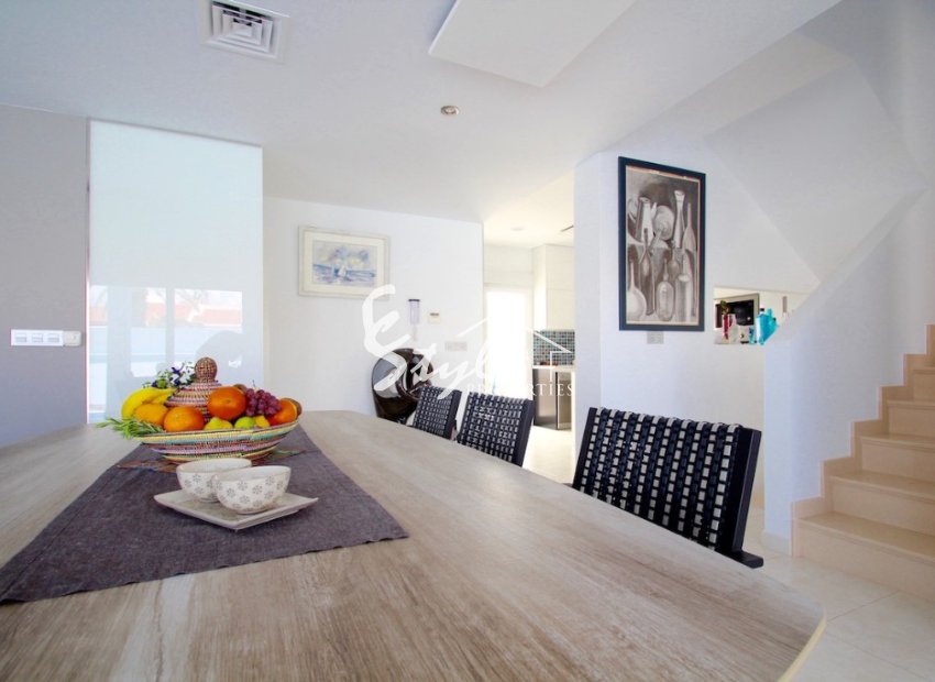 Resale - Villa - Mil Palmeras