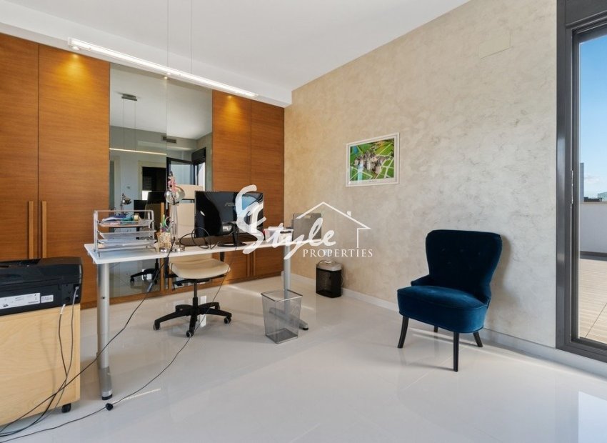 Resale - Villa - Orihuela Costa  - Agua Marina