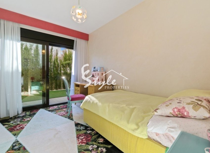 Resale - Villa - Orihuela Costa  - Agua Marina