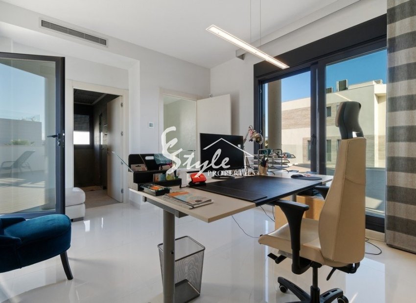 Resale - Villa - Orihuela Costa  - Agua Marina