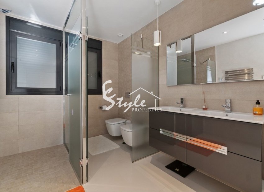 Resale - Villa - Orihuela Costa  - Agua Marina