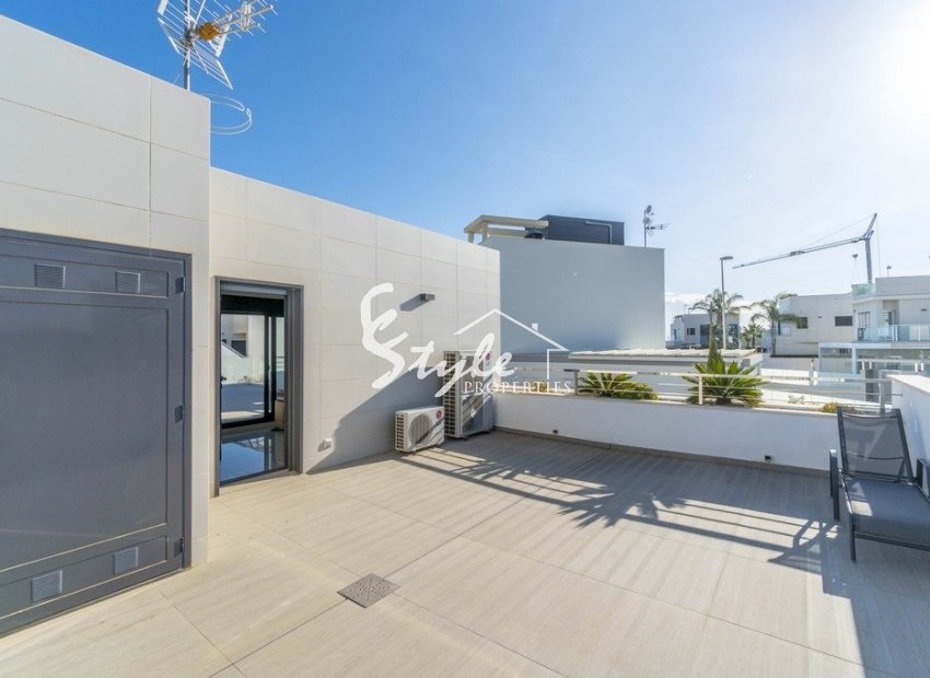 Resale - Villa - Orihuela Costa  - Agua Marina