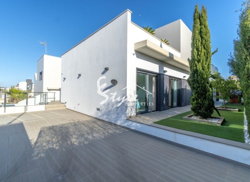 Resale - Villa - Orihuela Costa  - Agua Marina