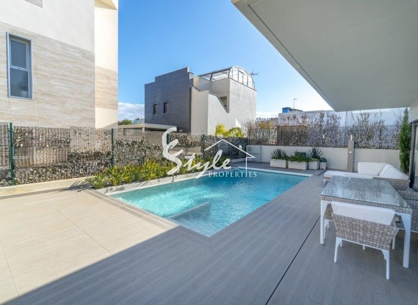 Resale - Villa - Orihuela Costa  - Agua Marina