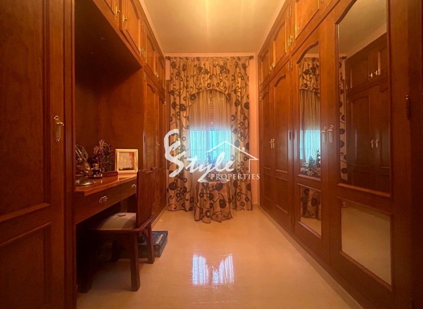 Resale - Villa - Orihuela Costa  - Altos de Campoamor