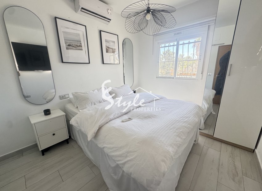 Resale - Villa - Orihuela-Costa - Blue Lagoon