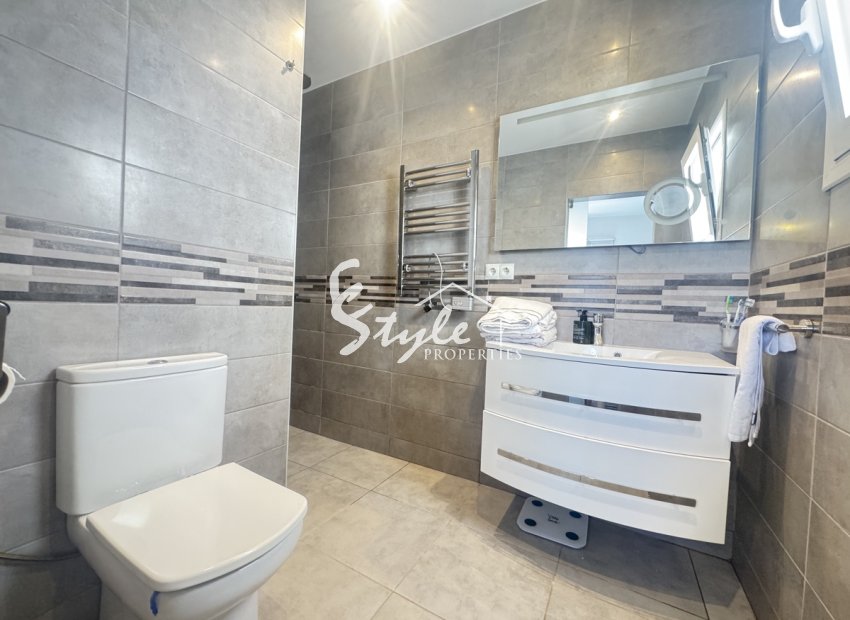 Resale - Villa - Orihuela-Costa - Blue Lagoon