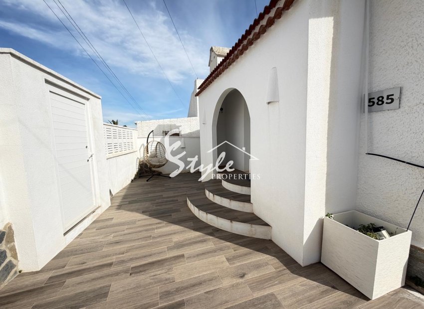 Resale - Villa - Orihuela-Costa - Blue Lagoon