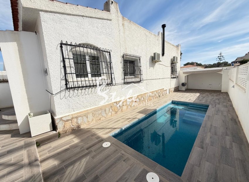 Resale - Villa - Orihuela-Costa - Blue Lagoon