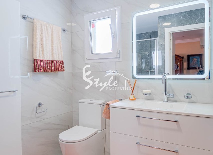 Resale - Villa - Orihuela-Costa - Blue Lagoon