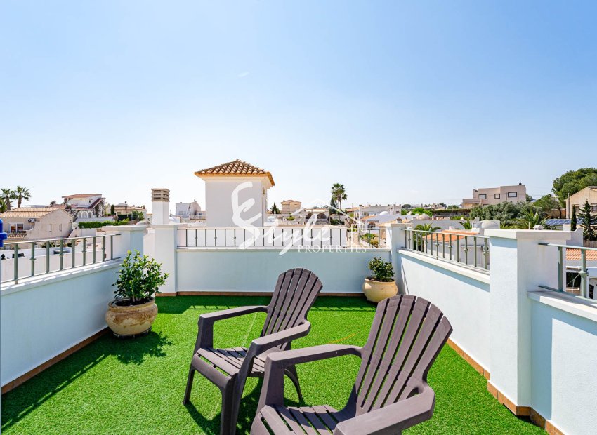 Resale - Villa - Orihuela-Costa - Blue Lagoon