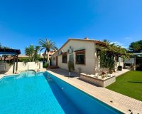 Resale - Villa - Orihuela Costa  - Cabo Roig