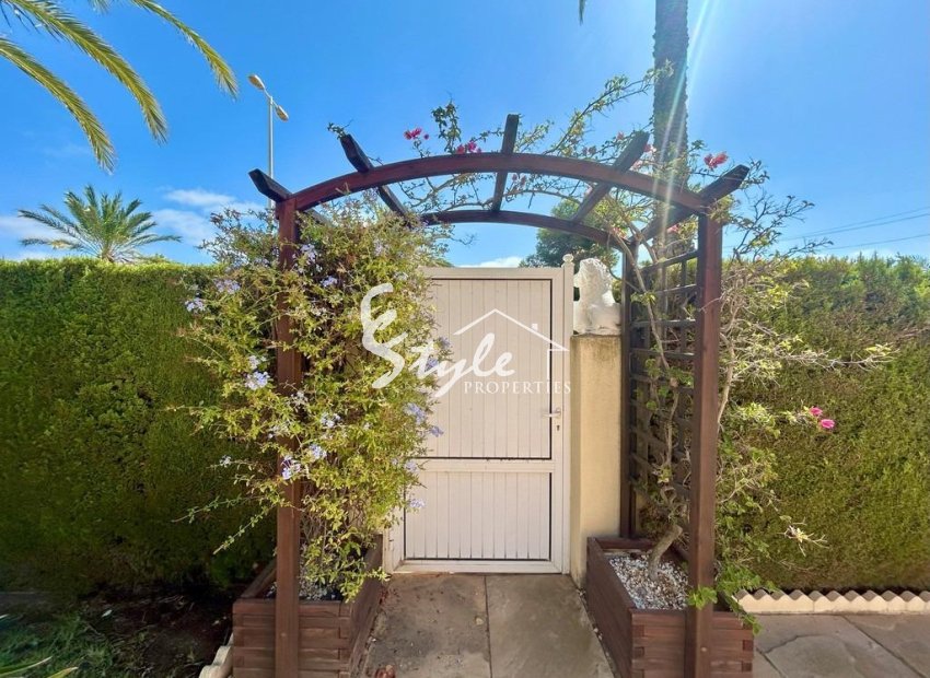 Resale - Villa - Orihuela Costa  - Cabo Roig