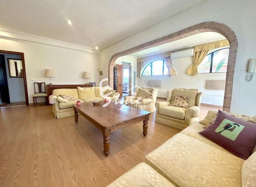 Resale - Villa - Orihuela Costa  - Cabo Roig