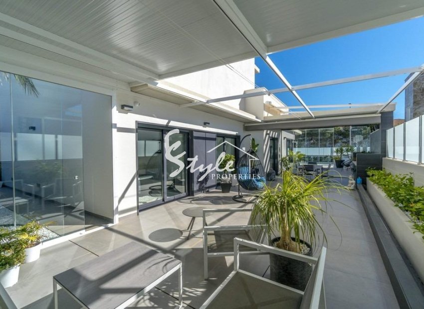 Resale - Villa - Orihuela Costa  - Campoamor